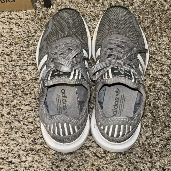 Grey and white adidas sneakers size 4 women’s - Picture 5 of 5